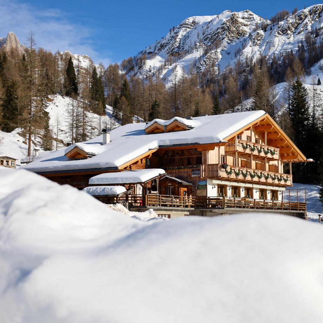 Rifugio Flora Alpina Hotel Passo San Pellegrino Exterior photo